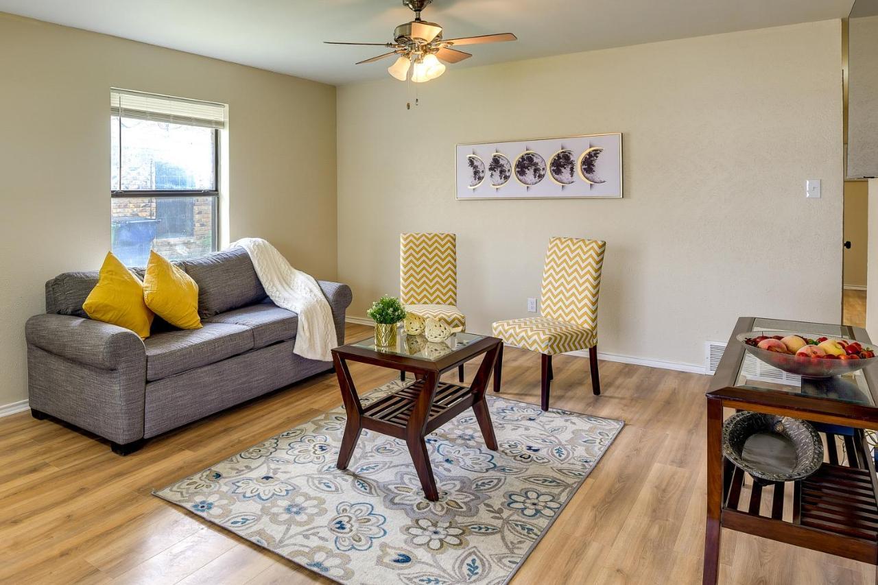 Waxahachie Townhome With Fire Pit 3 Mi To Downtown! 外观 照片